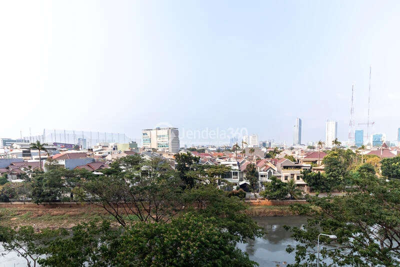 Balcony Puri Park View Apartment Studio Fully Furnished
