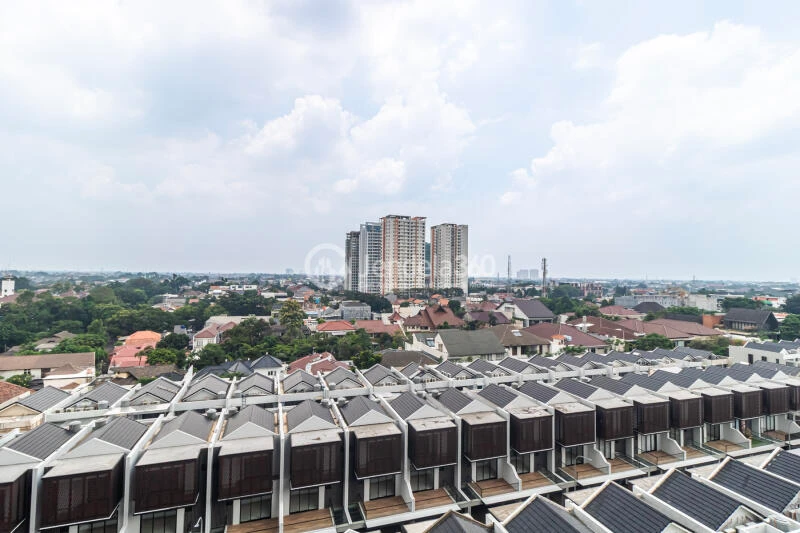 Balcony 1BR Fatmawati City Center Apartment at Tower Victoria