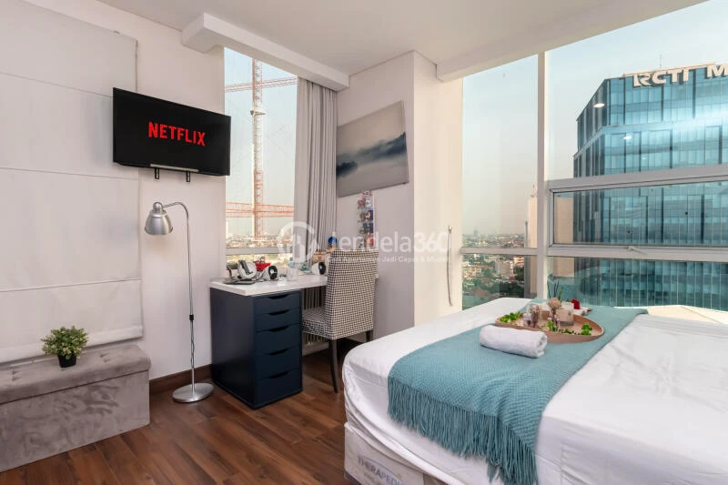 Bedroom 1BR Apartment with City View at AKR Gallery West Residence