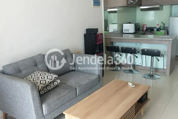 Living Room 1BR Apartment with City View at Lavande Residence