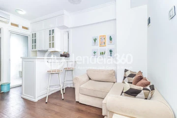 Living Room High Floor 2BR Apartment with  View at Green Pramuka City Apartment