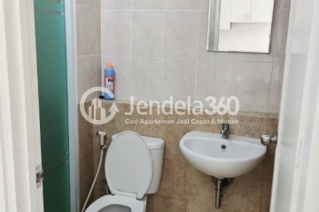 Bathroom Strategic Location 1BR Apartment Middle Floor with City View at Silkwood Residence