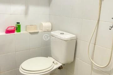 Bathroom 1BR Apartment with  View at Kalibata City Apartment