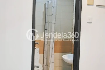 Bathroom 1BR Gardenia Boulevard Apartment at Middle Floor