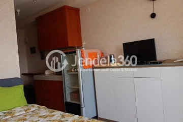 Bedroom Decorative Studio Apartment Low Floor with  View at Klaska Residence