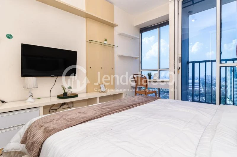 Bedroom Tifolia Apartment Studio Tower Tifolia