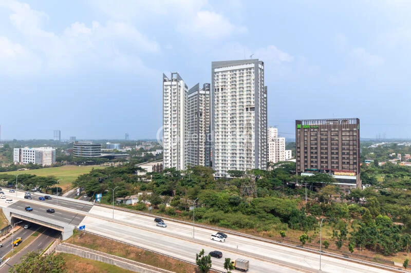 Balcony Sky House BSD Apartment Studio Fully Furnished