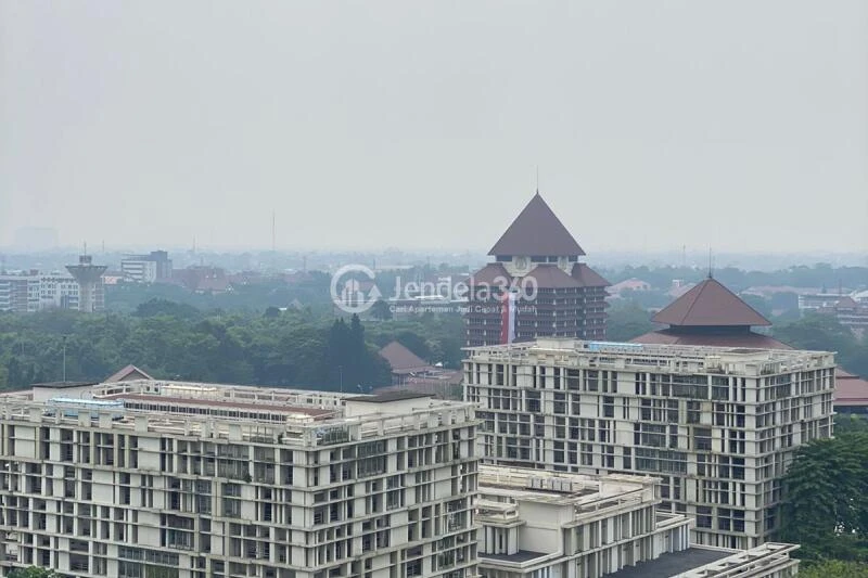 Balcony Relaxed 2BR Apartment Low Floor with  View at Park View condominium Depok