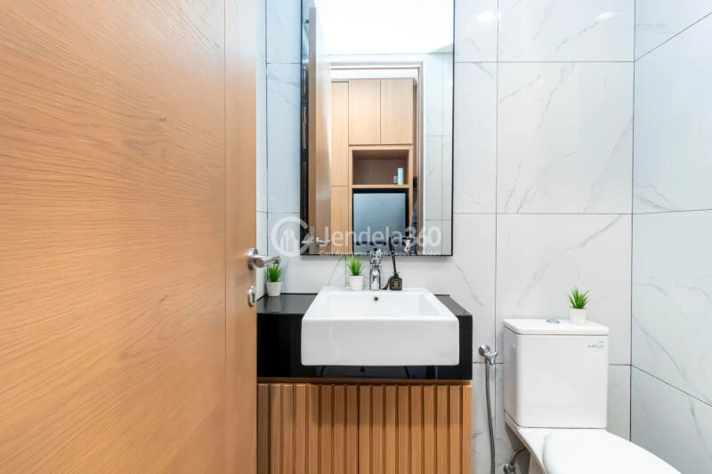 Bathroom Studio The Newton 2 Ciputra Apartment at Tower Newton 2