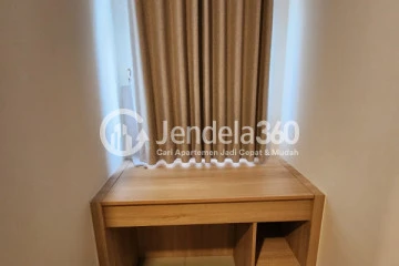 Living Room Middle Floor 2BR Apartment with city View at Oak Tower Apartment