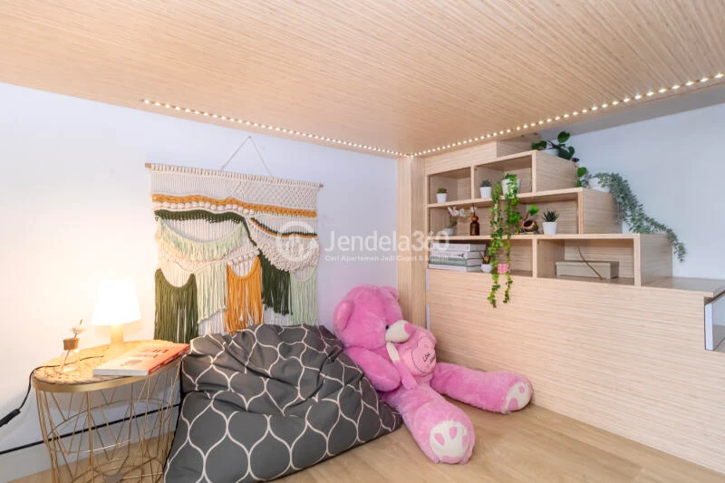 Bedroom Trendy Studio Apartment Middle Floor with City View at The Crest West Vista Puri