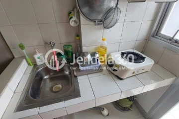 Kitchen Strategic Location Studio Apartment at Bintaro Park View Low Floor