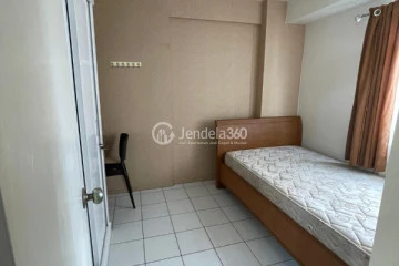 Bedroom Low Floor 2BR Apartment with City View at Kalibata City Apartment