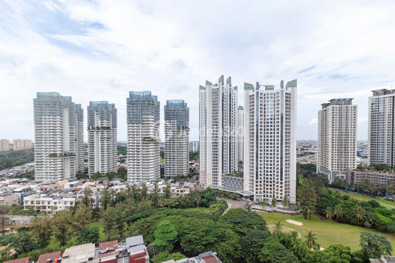 Balcony Tidy 2BR Apartment at Springhill Terrace Residence Low Floor