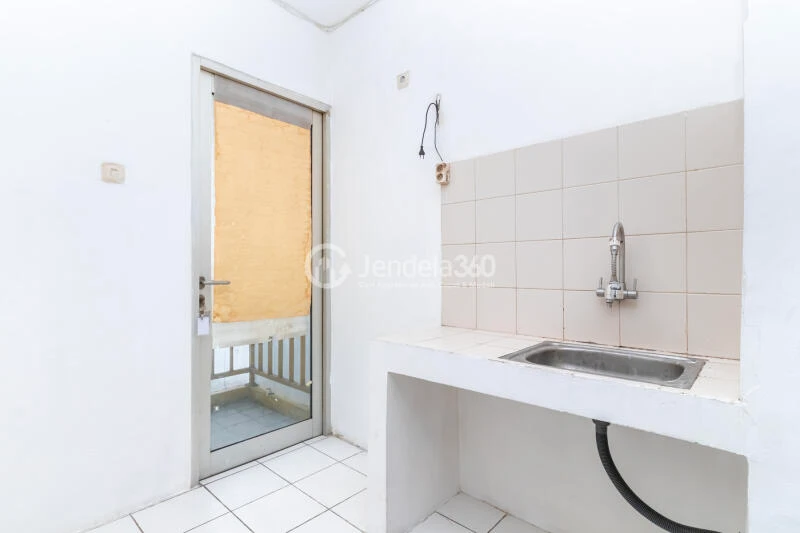 Kitchen Pancoran Riverside Apartment 2BR Non Furnished