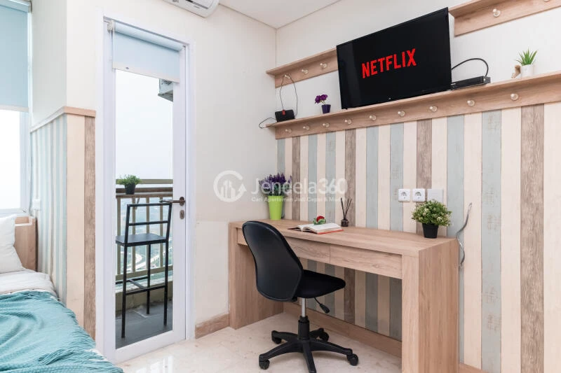Bedroom Best Deal Studio Apartment Low Floor with  View at B Residence BSD