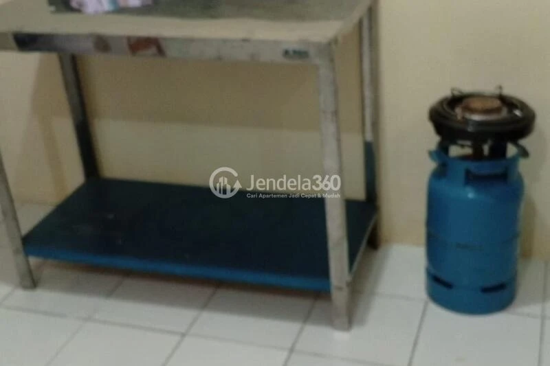 Kitchen Low Floor Studio Apartment with West View at MT Haryono Residence