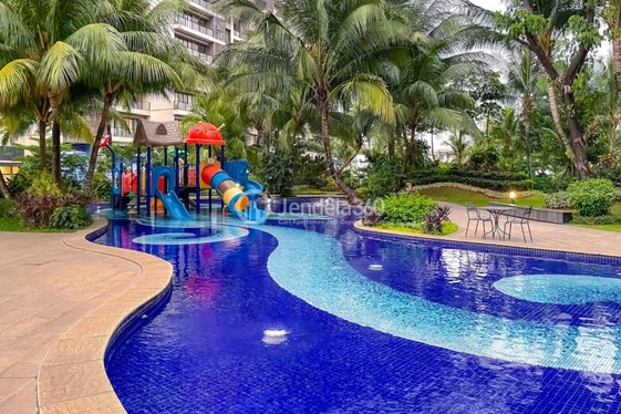 Swimming Pool - Sky House BSD Apartment
