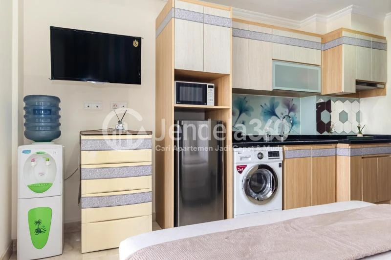 Bedroom Studio Apartment with City View at Menteng Park