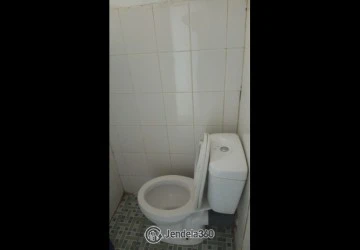 Bathroom Good Deal Studio Apartment at Casablanca East Residence Tower BD