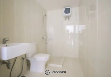 Bathroom High Floor Studio Apartment with central park view View at Neo Soho Residence
