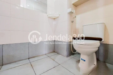 Bathroom Studio Akasa Pure Living Apartment at Tower Kirana