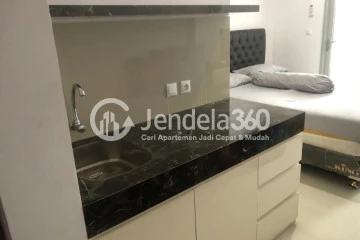 Kitchen Low Floor Studio Apartment with City View at Pesona Depok Square Apartment