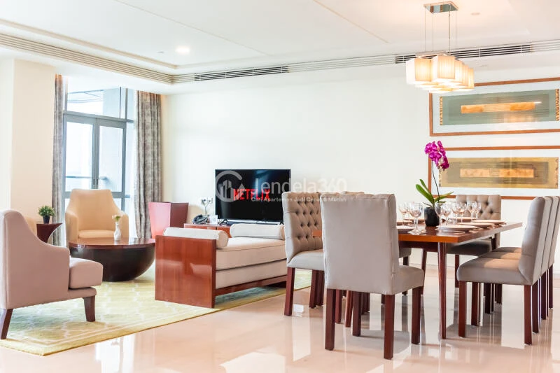 Living Room 3BR Apartment with City View at Shangri-La Residence