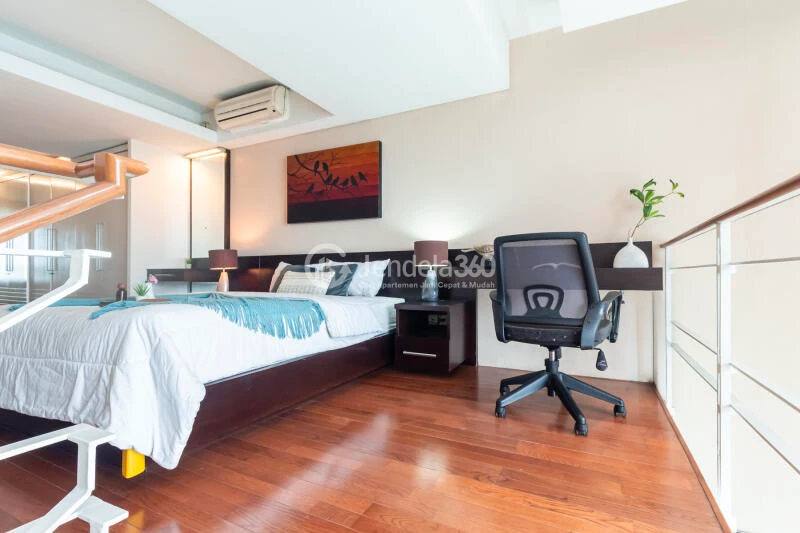 Bedroom Stunning 1BR Apartment Middle Floor with City View at City Lofts Apartment