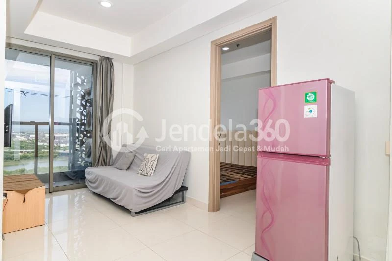 Living Room Middle Floor 2BR Apartment with City View at Gold Coast Apartment
