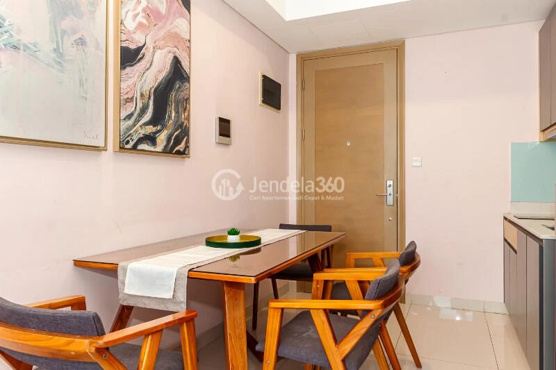 Dining Room 3BR Apartment with City View at Taman Anggrek Residence