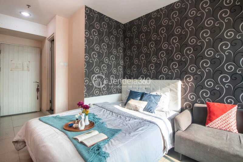 Bedroom Low Floor Studio Apartment with  View at Grand Kamala Lagoon Apartment