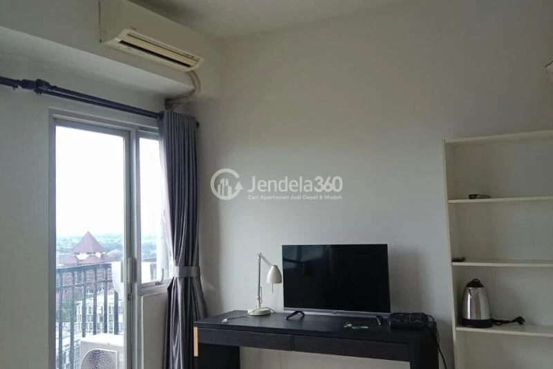Bedroom Low Floor Studio Apartment with University of Indonesia View at Park View Condominium