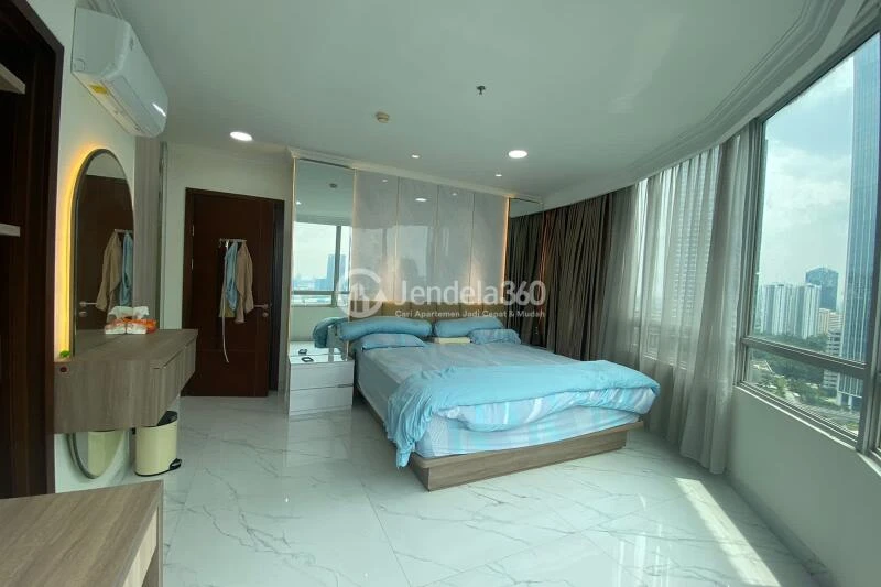 Bedroom Low Floor 3BR Apartment with City View at Kuningan City (Denpasar Residence)