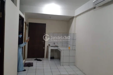 Kitchen Good Deal 2BR Apartment at East Park Apartment Tower BA