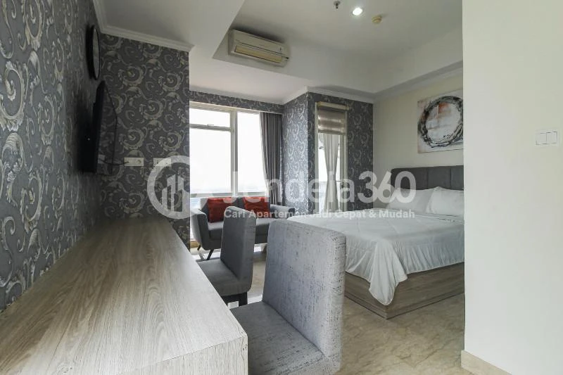Bedroom Restful 1BR Apartment High Floor with City View at Menteng Park