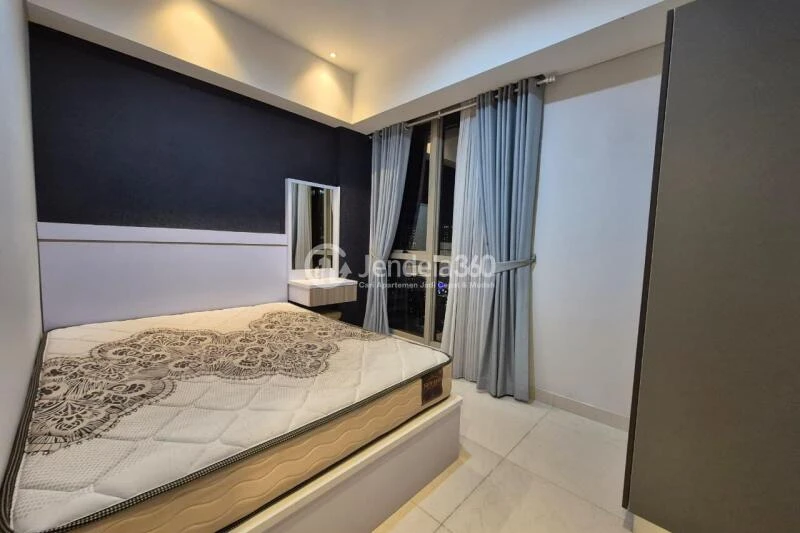 Bedroom 1 Low Floor 2BR Apartment with City View at Taman Anggrek Residence