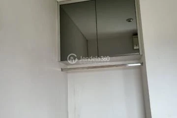 Bedroom 1 Low Floor 2BR Apartment with  View at Springwood Residence