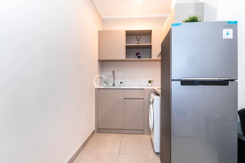 Kitchen Comfortable 2BR Apartment at Menara Jakarta Apartment Tower Equinox