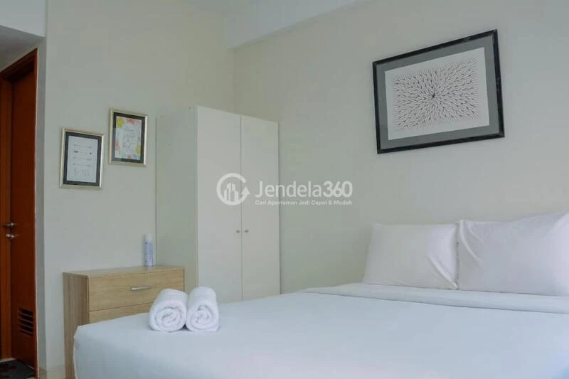 Bedroom Low Floor Studio Apartment with Housing View at Margonda Residence 5