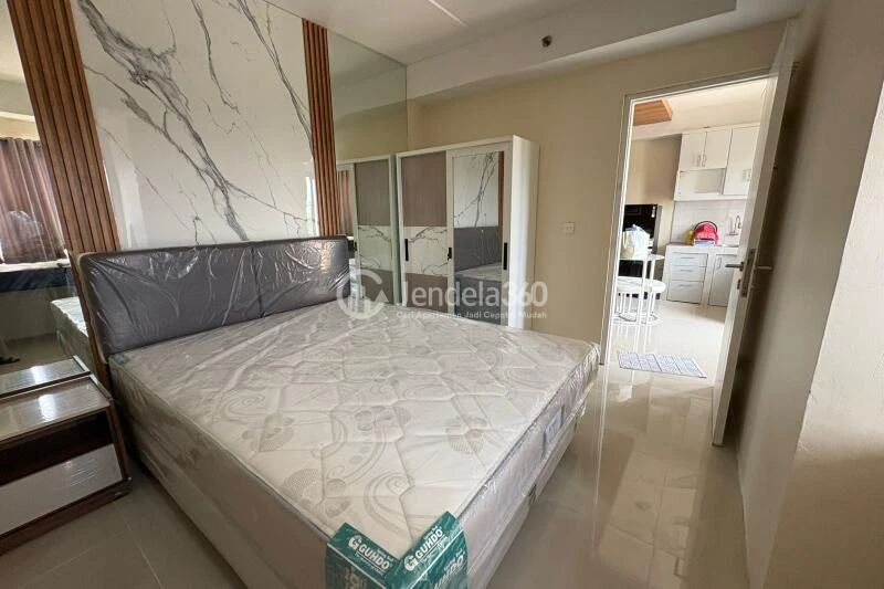 Bedroom 1 2BR Apartment with  View at Metropark Condominium