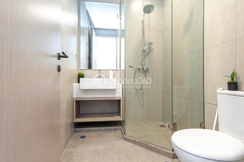 Bathroom 2BR Apartment with City View at Fatmawati City Center Apartment