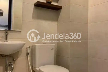 Bathroom Middle Floor Studio Apartment with  View at Kebayoran Apartment