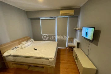 Bedroom Studio Apartment with  View at Maple Park Apartment