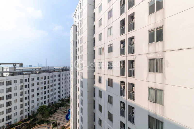 Balcony Good Deal 1BR Apartment Low Floor with  View at Bassura City Apartment