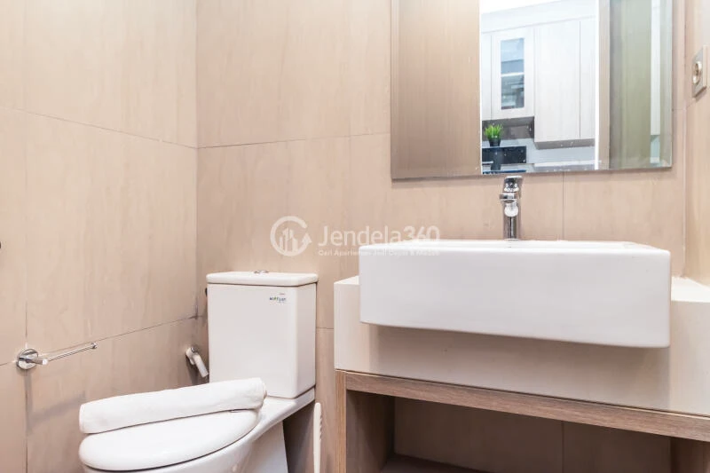 Bathroom Studio Fatmawati City Center Apartment at High Floor