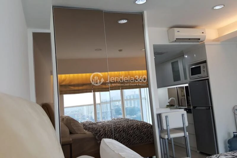 Bedroom Flawless Studio Apartment at Tamansari The Hive Tower B
