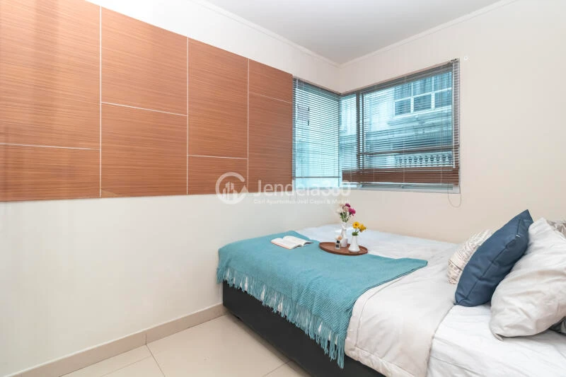Bedroom 2 2BR Sahid Sudirman Residence Apartment at Low Floor