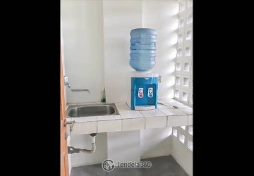 Kitchen Fancy 1BR Apartment at Margonda Residence Low Floor