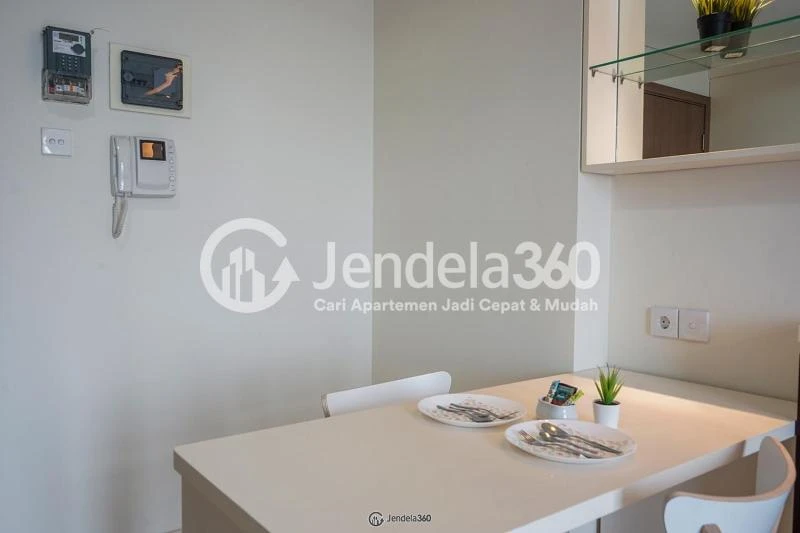 Dining Room Puri Orchard Apartment 2BR Fully Furnished